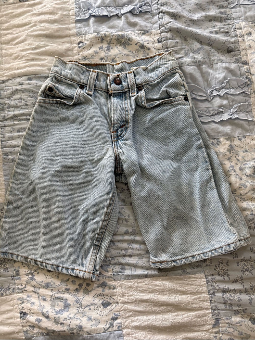 Vintage Levi’s 560 Light Wash Denim Shorts